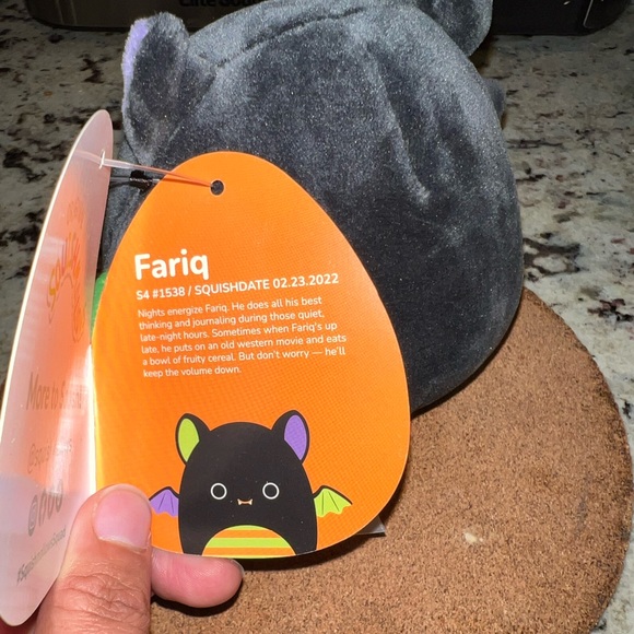 New 4” Fariq the Black Bat Squishmallows - Picture 5 of 6